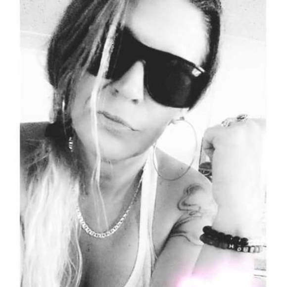 Meet your Posher, Monique - Picture 1 of 1